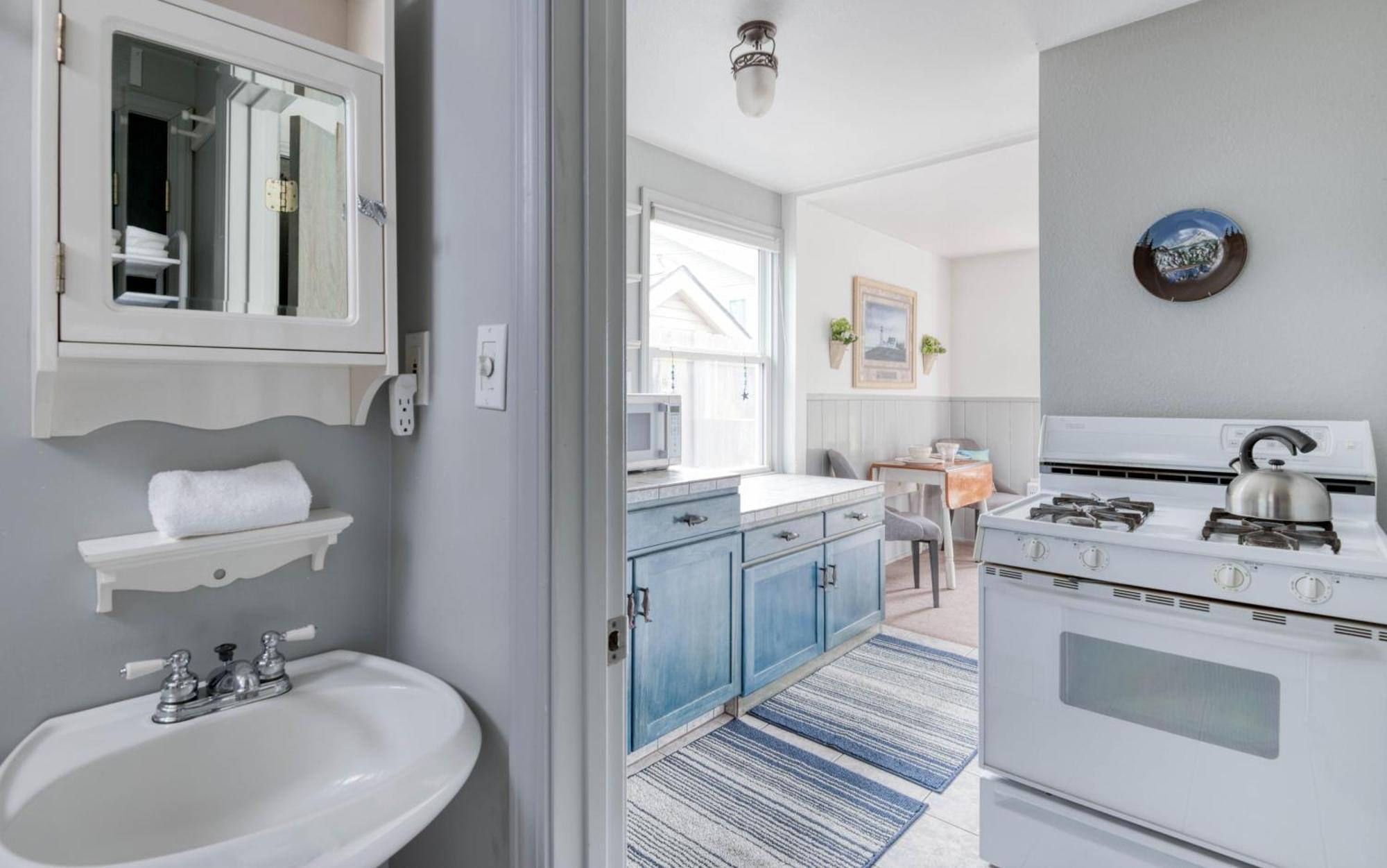 Breeze Cottage Depoe Bay Bagian luar foto