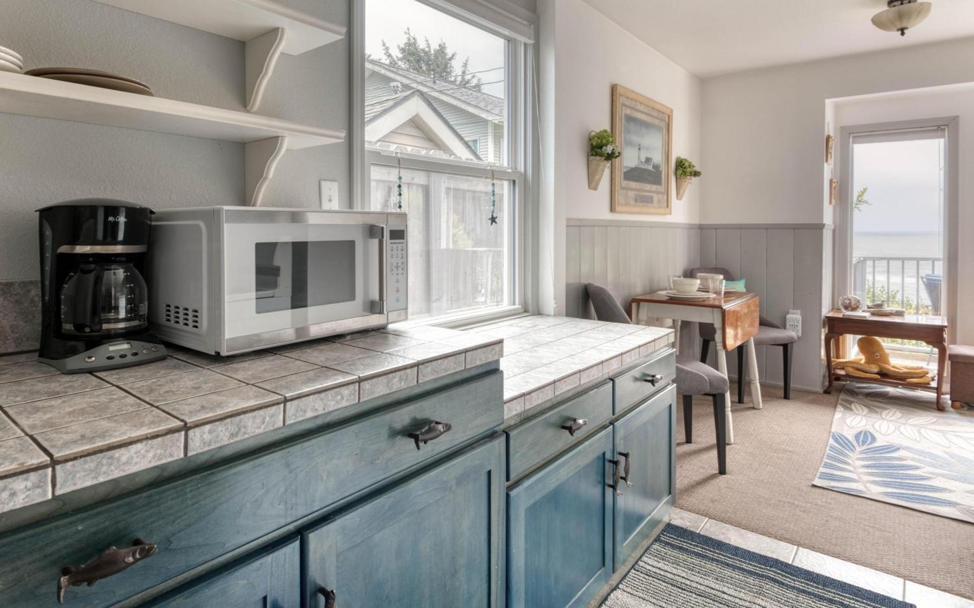 Breeze Cottage Depoe Bay Bagian luar foto
